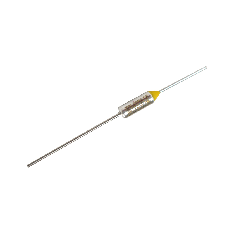 Wegwerpbare thermische zekering Eenmalige niet-herstelbare thermische zekering in kleine huishoudelijke apparaten Wegwerpbare thermische zekering Eenmalige niet-herstelbare thermische zekering in kleine huishoudelijke apparaten